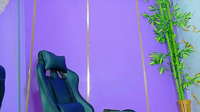 Snapshot of scarlet-jonesx chatting on 13, 10, 2025 scarlet-jonesx online show from 13, 10, 2025