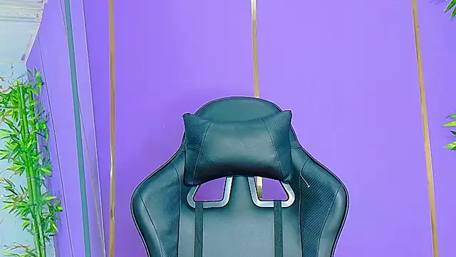 Snapshot of scarlet-jonesx chatting on 19, 10, 2025 scarlet-jonesx online show from 19, 10, 2025