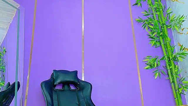 Snapshot of scarlet-jonesx chatting on 23, 10, 2025 scarlet-jonesx online show from 23, 10, 2025