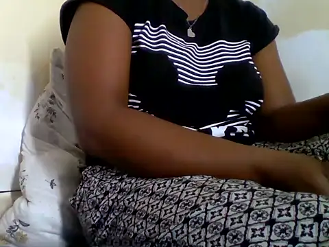 Snapshot of Hot-zeenah chatting on 21, 10, 2025 Hot-zeenah online show from 21, 10, 2025