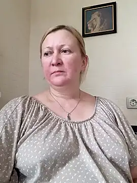 Snapshot of blondyaguar chatting on 2, 12, 2024 blondyaguar online show from 2, 12, 2024