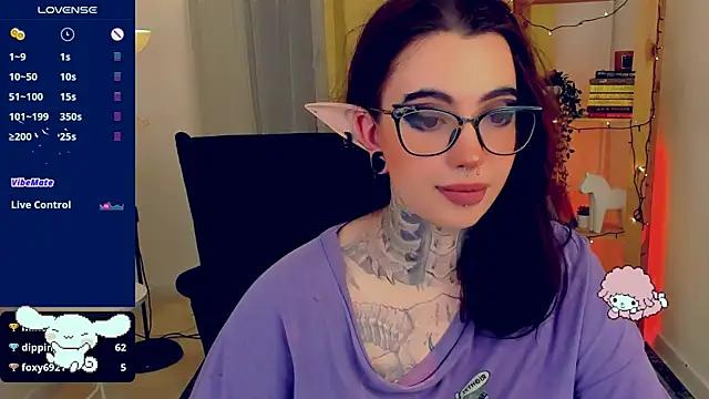 Snapshot of Dixi_Pixi_ chatting on 5, 1, 2025 Dixi Pixi  online show from 5, 1, 2025