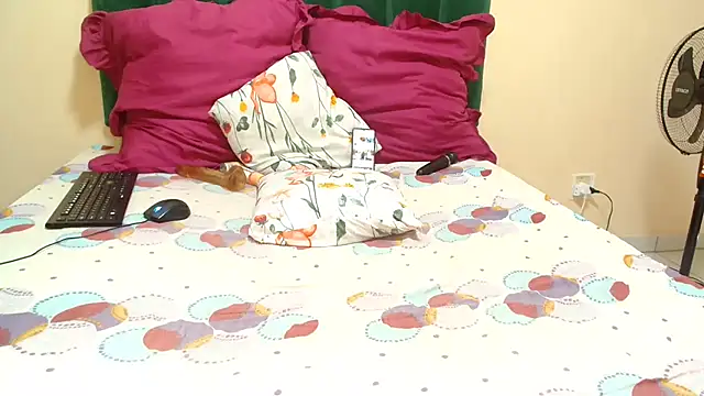 Snapshot of 19bootylicious chatting on 18, 9, 2025 19bootylicious online show from 18, 9, 2025