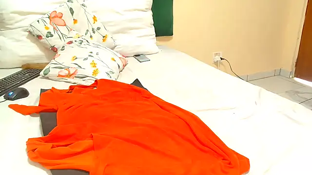 Snapshot of 19bootylicious chatting on 25, 9, 2025 19bootylicious online show from 25, 9, 2025