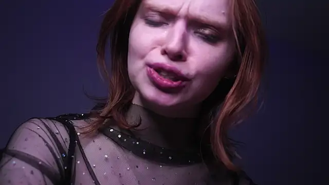 ginger hugs online show from 23, 12, 2024