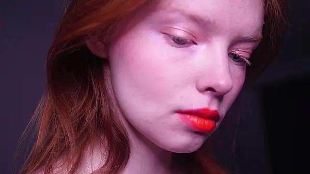 ginger hugs online show from 25, 12, 2024