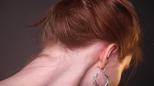 ginger hugs online show from 5, 1, 2025