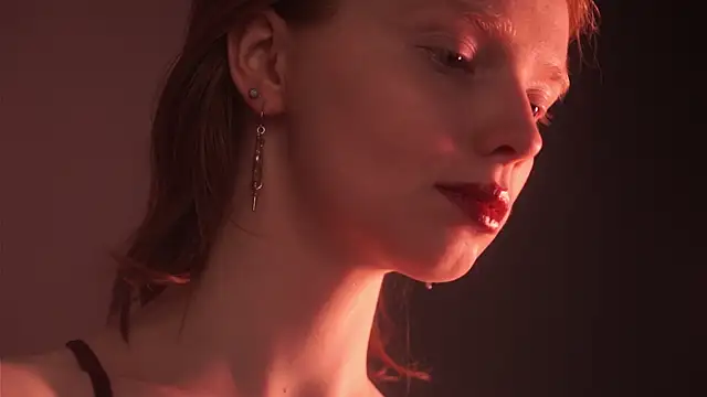 ginger hugs online show from 13, 10, 2025