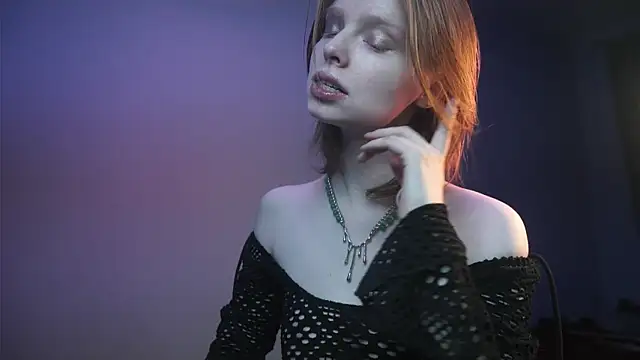 ginger hugs online show from 25, 11, 2025