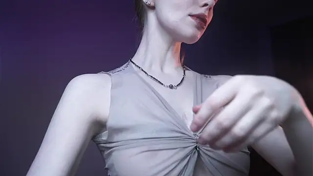 ginger hugs online show from 14, 12, 2025