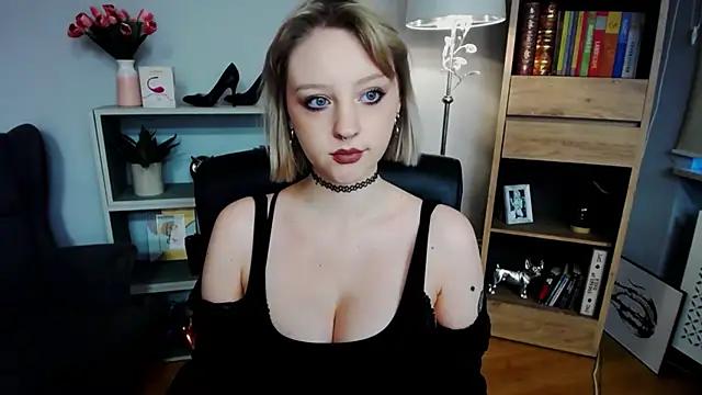 Snapshot of MadelineLust chatting on 26, 10, 2025 MadelineLust online show from 26, 10, 2025