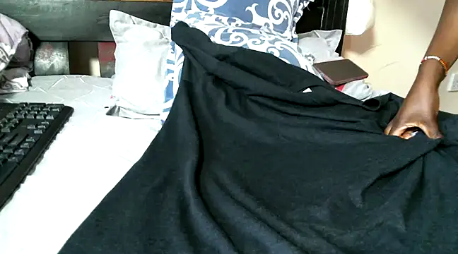 Snapshot of curvy_natallie chatting on 18, 3, 2025 curvy natallie online show from 18, 3, 2025