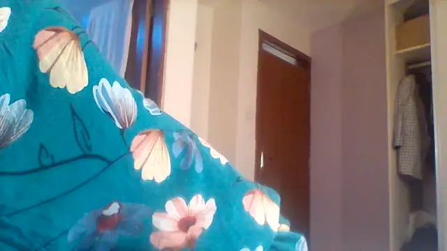Snapshot of curvy_natallie chatting on 28, 6, 2026 curvy natallie online show from 28, 6, 2026