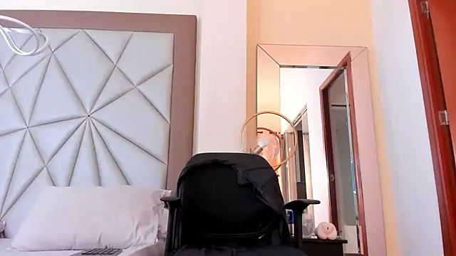 Karimferrer online show from 11, 12, 2024