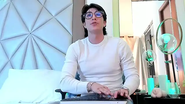 Karimferrer online show from 17, 12, 2024