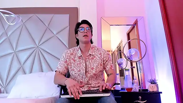 Karimferrer online show from 20, 12, 2024