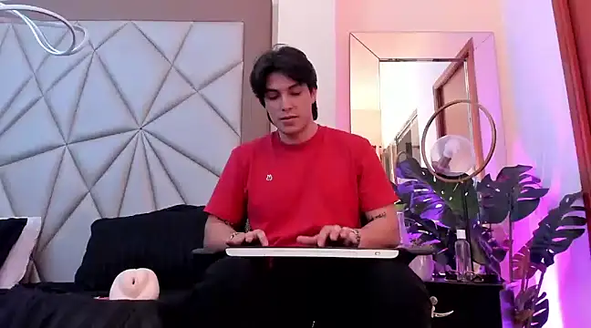 Karimferrer online show from 31, 12, 2024