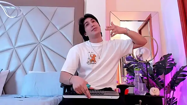 Karimferrer online show from 3, 1, 2025