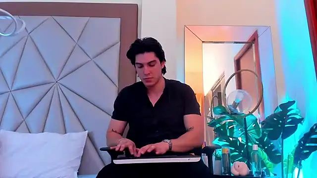 Karimferrer online show from 4, 1, 2025