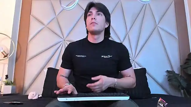 Karimferrer online show from 1, 2, 2025