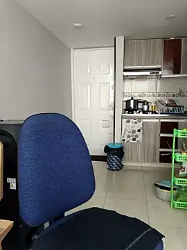 LisbethMoore  online show from 17, 12, 2025