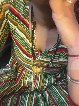 Spicy sari girl online show from 17, 12, 2025