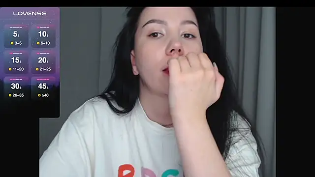 AlexaCruze online show from 9, 10, 2025