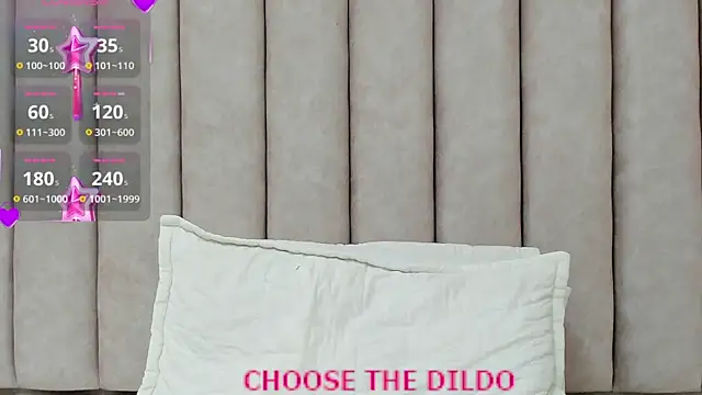 Snapshot of FreyaMoller chatting on 12, 9, 2025 FreyaMoller online show from 12, 9, 2025