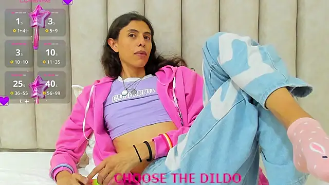 Snapshot of FreyaMoller chatting on 13, 9, 2025 FreyaMoller online show from 13, 9, 2025