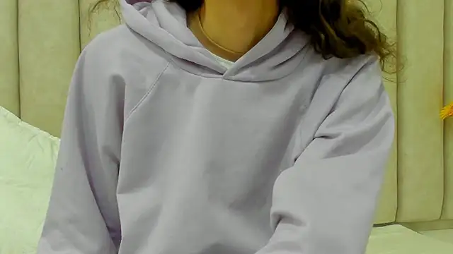 Snapshot of FreyaMoller chatting on 13, 10, 2025 FreyaMoller online show from 13, 10, 2025