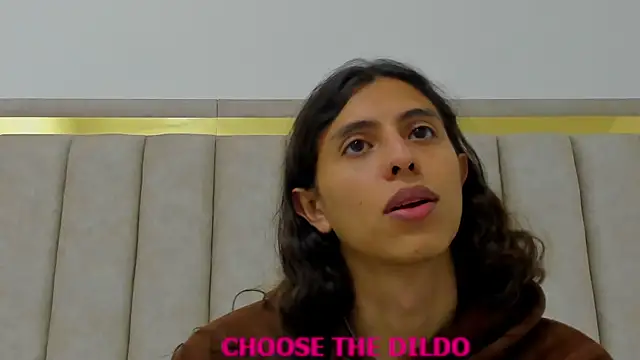 Snapshot of FreyaMoller chatting on 21, 11, 2025 FreyaMoller online show from 21, 11, 2025