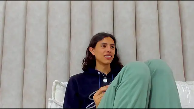 Snapshot of FreyaMoller chatting on 29, 11, 2025 FreyaMoller online show from 29, 11, 2025