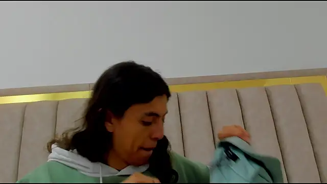 Snapshot of FreyaMoller chatting on 5, 12, 2025 FreyaMoller online show from 5, 12, 2025