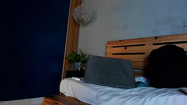french sexx online show from 20, 12, 2024