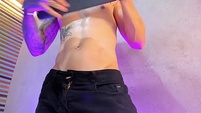 Snapshot of french_sexx chatting on 2, 12, 2025 french sexx online show from 2, 12, 2025