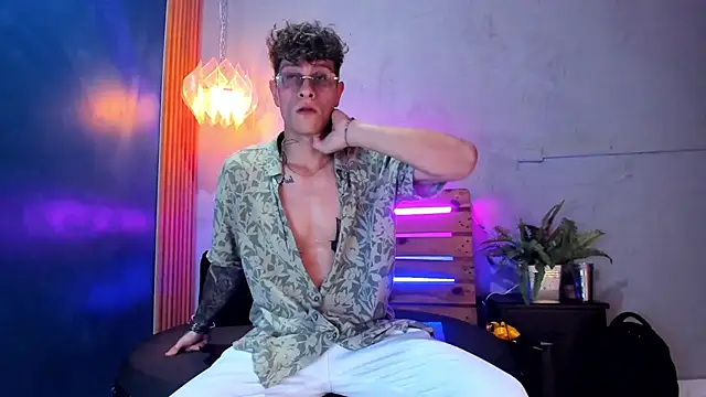 Snapshot of french_sexx chatting on 7, 1, 2026 french sexx online show from 7, 1, 2026