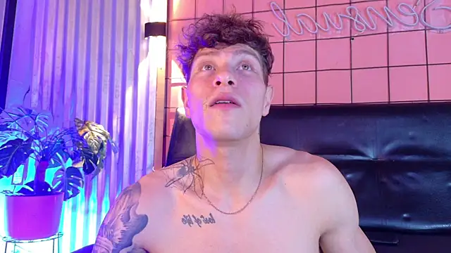 Snapshot of french_sexx chatting on 13, 1, 2026 french sexx online show from 13, 1, 2026