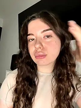 Kimi Ass online show from 17, 11, 2025