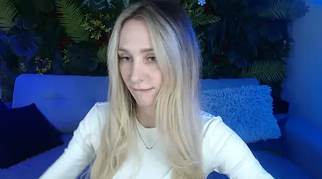 Snapshot of Horny_Blond chatting on 27, 1, 2025 Horny Blond online show from 27, 1, 2025