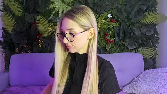 Snapshot of Horny_Blond chatting on 7, 2, 2026 Horny Blond online show from 7, 2, 2026