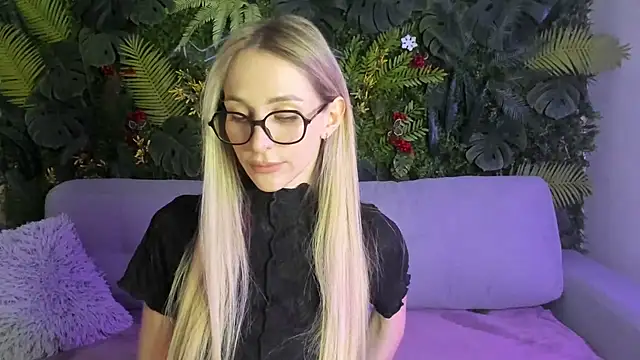 Snapshot of Horny_Blond chatting on 16, 2, 2026 Horny Blond online show from 16, 2, 2026