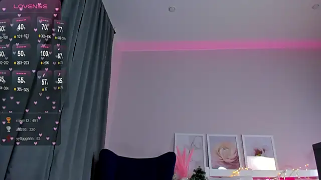 Snapshot of Elis_Fox chatting on 25, 12, 2024 Elis Fox online show from 25, 12, 2024