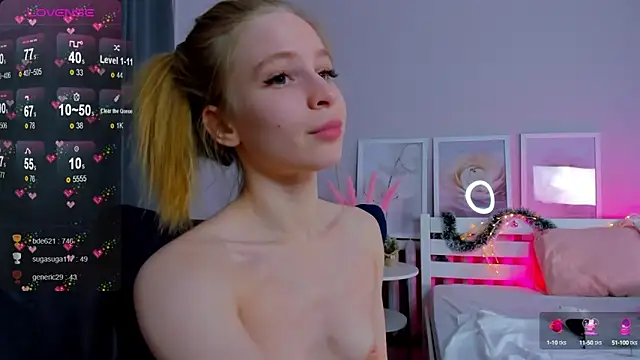 Snapshot of Elis_Fox chatting on 5, 1, 2025 Elis Fox online show from 5, 1, 2025