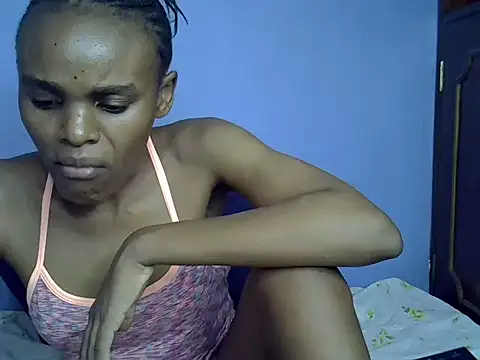 Snapshot of Queen_petite_ chatting on 20, 3, 2025 Queen petite  online show from 20, 3, 2025