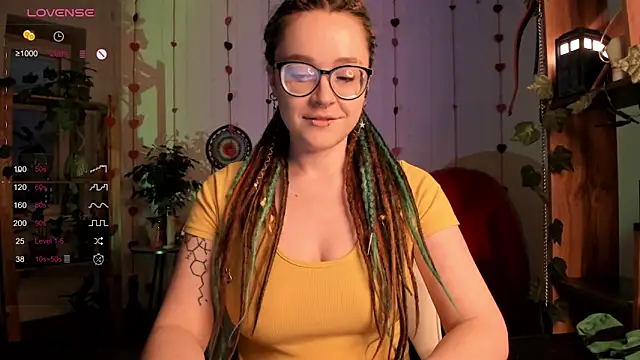 Snapshot of alisahug chatting on 12, 2, 2025 alisahug online show from 12, 2, 2025