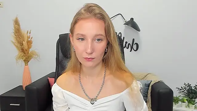 LolaWilsons online show from 7, 3, 2025