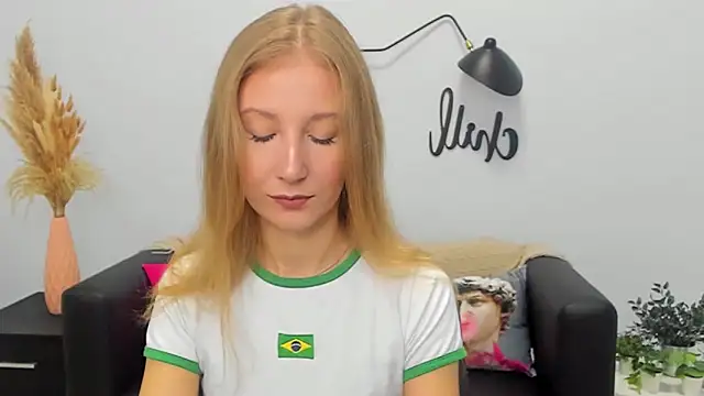 LolaWilsons online show from 20, 9, 2025