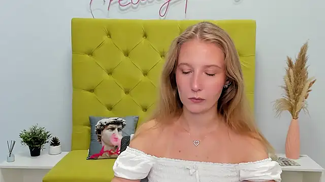 Snapshot of LolaWilsons chatting on 26, 6, 2026 LolaWilsons online show from 26, 6, 2026