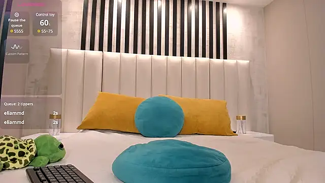Snapshot of SamanthaConnor_ chatting on 4, 2, 2025 SamanthaConnor online show from 4, 2, 2025