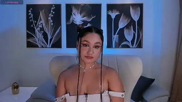 Snapshot of SamanthaConnor_ chatting on 10, 2, 2025 SamanthaConnor online show from 10, 2, 2025